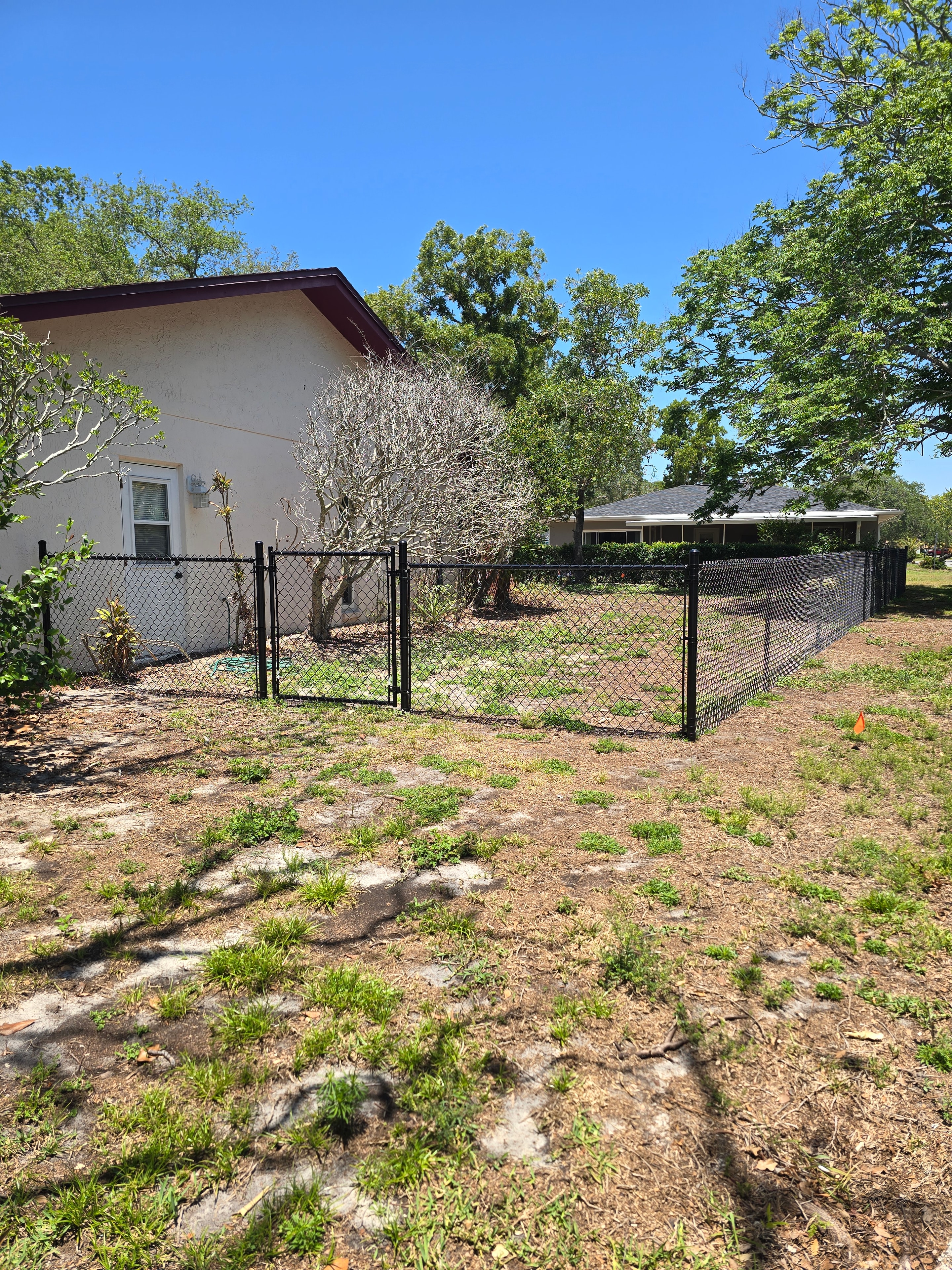 Vinyl fence backyard